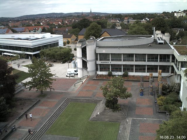 Foto der Webcam: Verwaltungsgebäude, Innenhof mit Audimax, Hörsaal-Gebäude 1