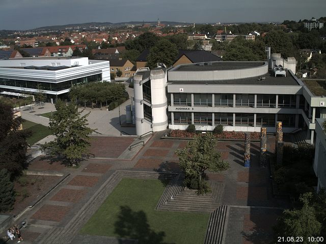 Foto der Webcam: Verwaltungsgebäude, Innenhof mit Audimax, Hörsaal-Gebäude 1