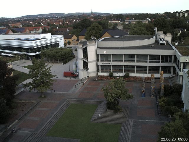 Foto der Webcam: Verwaltungsgebäude, Innenhof mit Audimax, Hörsaal-Gebäude 1