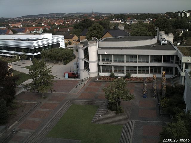 Foto der Webcam: Verwaltungsgebäude, Innenhof mit Audimax, Hörsaal-Gebäude 1