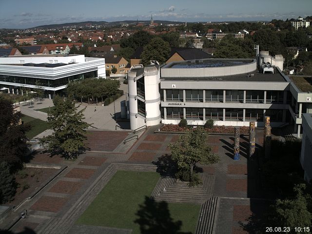 Foto der Webcam: Verwaltungsgebäude, Innenhof mit Audimax, Hörsaal-Gebäude 1