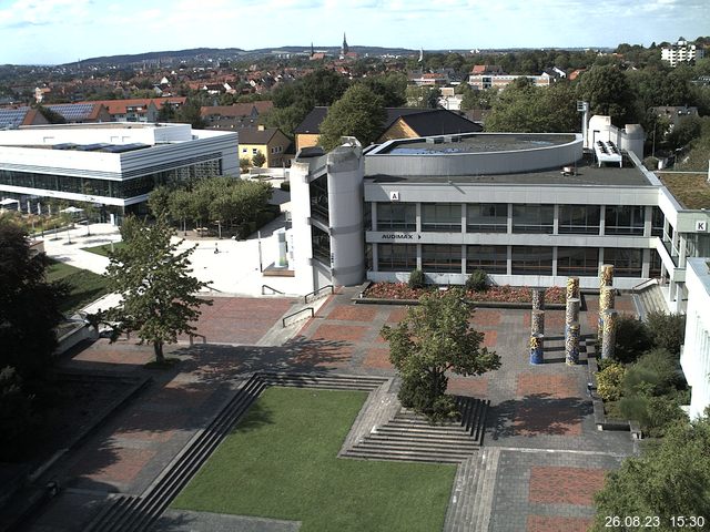 Foto der Webcam: Verwaltungsgebäude, Innenhof mit Audimax, Hörsaal-Gebäude 1