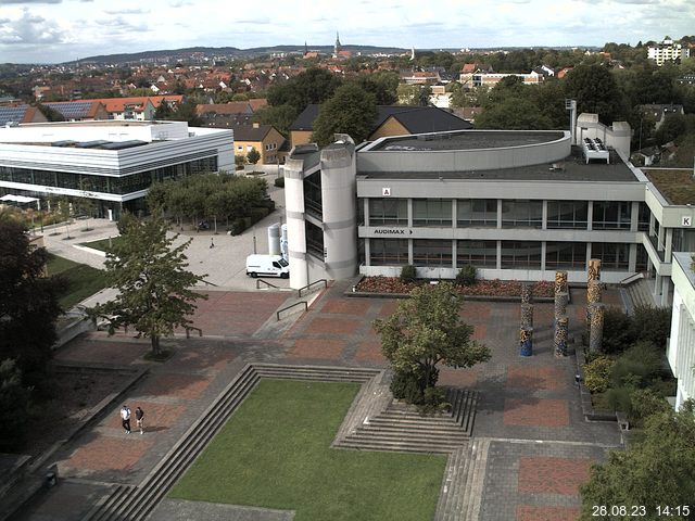 Foto der Webcam: Verwaltungsgebäude, Innenhof mit Audimax, Hörsaal-Gebäude 1