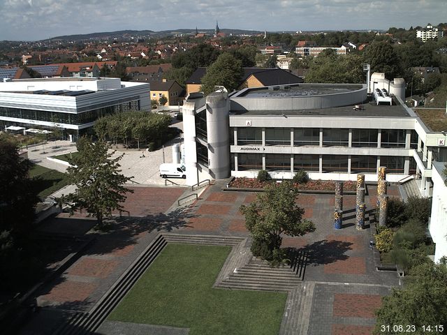 Foto der Webcam: Verwaltungsgebäude, Innenhof mit Audimax, Hörsaal-Gebäude 1