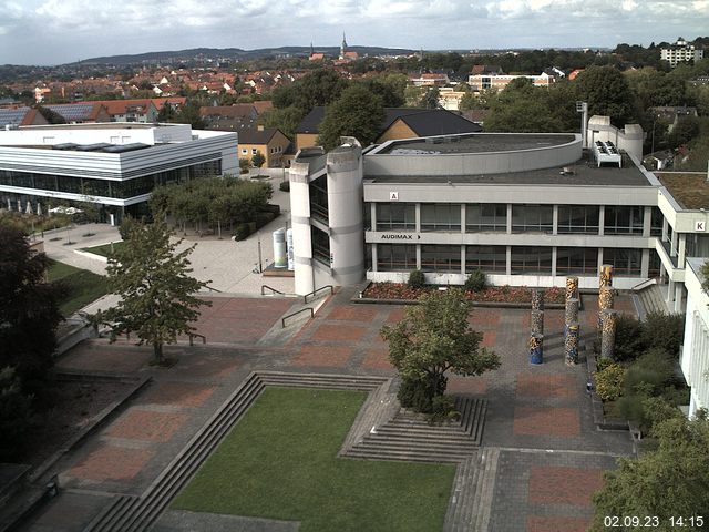 Foto der Webcam: Verwaltungsgebäude, Innenhof mit Audimax, Hörsaal-Gebäude 1