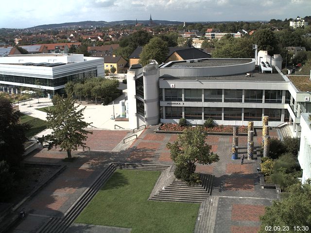 Foto der Webcam: Verwaltungsgebäude, Innenhof mit Audimax, Hörsaal-Gebäude 1