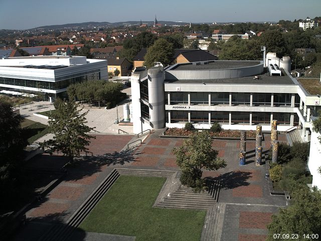 Foto der Webcam: Verwaltungsgebäude, Innenhof mit Audimax, Hörsaal-Gebäude 1