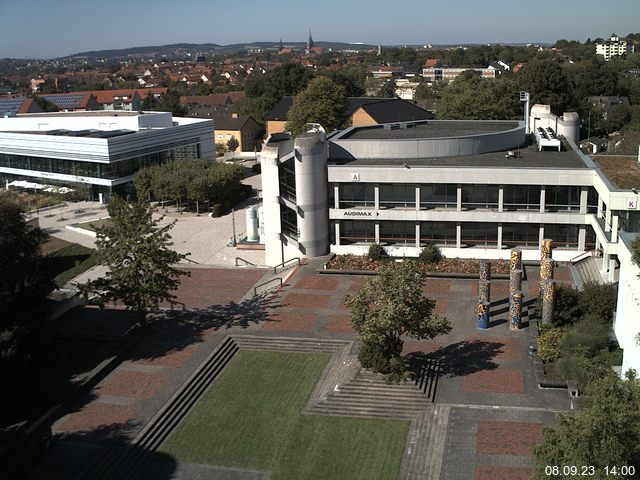 Foto der Webcam: Verwaltungsgebäude, Innenhof mit Audimax, Hörsaal-Gebäude 1