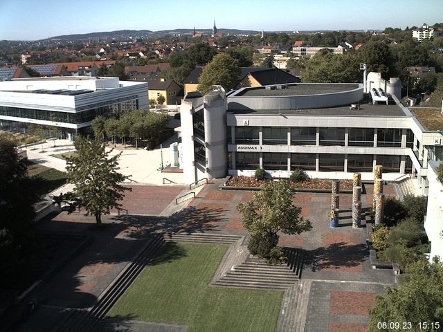 Foto der Webcam: Verwaltungsgebäude, Innenhof mit Audimax, Hörsaal-Gebäude 1