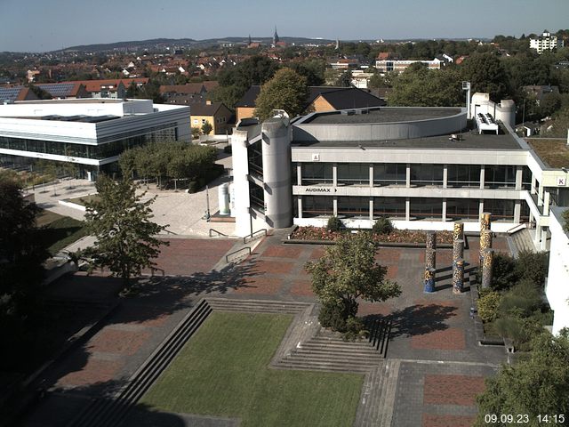 Foto der Webcam: Verwaltungsgebäude, Innenhof mit Audimax, Hörsaal-Gebäude 1