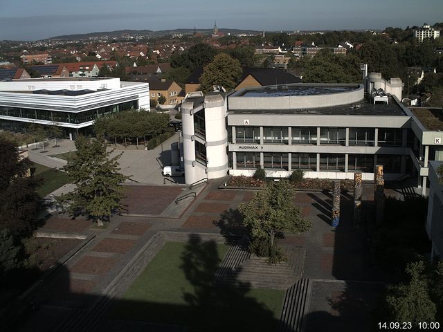 Foto der Webcam: Verwaltungsgebäude, Innenhof mit Audimax, Hörsaal-Gebäude 1