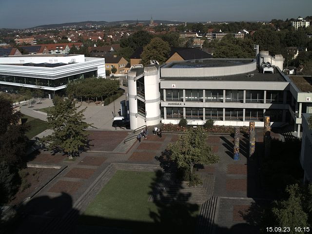 Foto der Webcam: Verwaltungsgebäude, Innenhof mit Audimax, Hörsaal-Gebäude 1