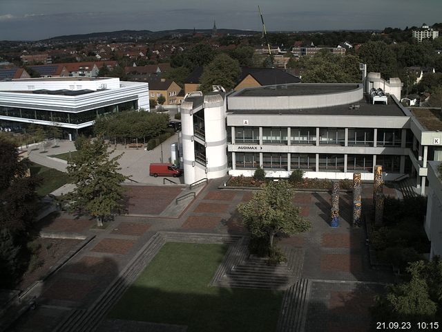 Foto der Webcam: Verwaltungsgebäude, Innenhof mit Audimax, Hörsaal-Gebäude 1