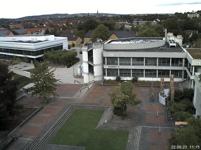 Foto der Webcam: Verwaltungsgebäude, Innenhof mit Audimax, Hörsaal-Gebäude 1