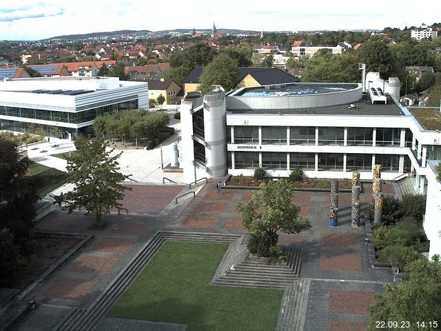 Foto der Webcam: Verwaltungsgebäude, Innenhof mit Audimax, Hörsaal-Gebäude 1