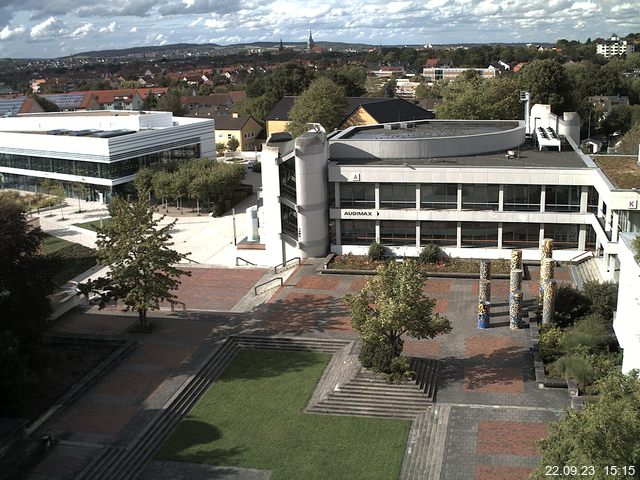 Foto der Webcam: Verwaltungsgebäude, Innenhof mit Audimax, Hörsaal-Gebäude 1