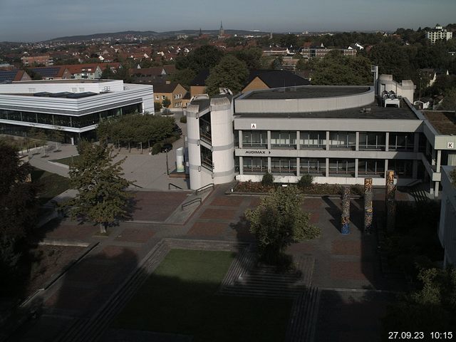 Foto der Webcam: Verwaltungsgebäude, Innenhof mit Audimax, Hörsaal-Gebäude 1