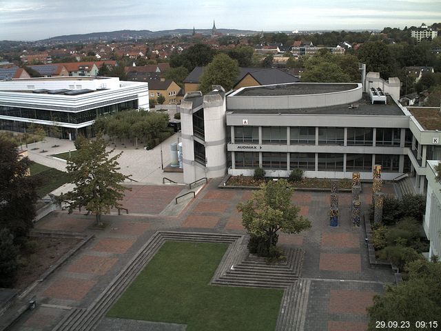 Foto der Webcam: Verwaltungsgebäude, Innenhof mit Audimax, Hörsaal-Gebäude 1