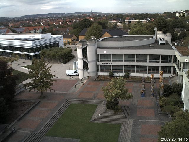 Foto der Webcam: Verwaltungsgebäude, Innenhof mit Audimax, Hörsaal-Gebäude 1