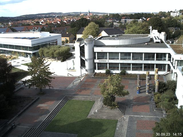 Foto der Webcam: Verwaltungsgebäude, Innenhof mit Audimax, Hörsaal-Gebäude 1