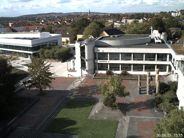 Foto der Webcam: Verwaltungsgebäude, Innenhof mit Audimax, Hörsaal-Gebäude 1