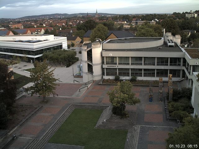 Foto der Webcam: Verwaltungsgebäude, Innenhof mit Audimax, Hörsaal-Gebäude 1