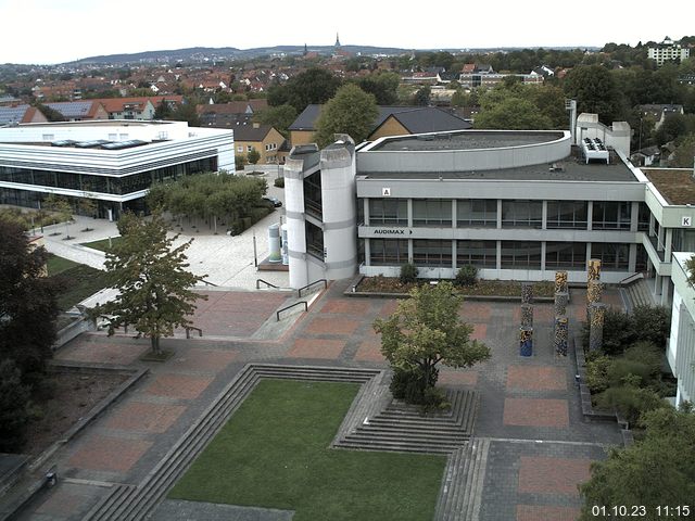 Foto der Webcam: Verwaltungsgebäude, Innenhof mit Audimax, Hörsaal-Gebäude 1