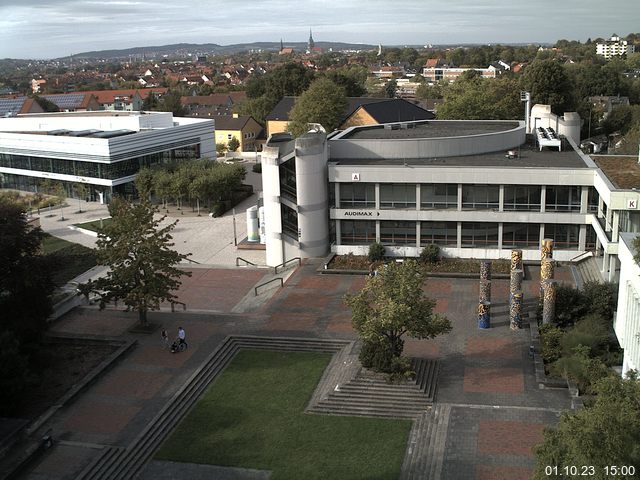 Foto der Webcam: Verwaltungsgebäude, Innenhof mit Audimax, Hörsaal-Gebäude 1