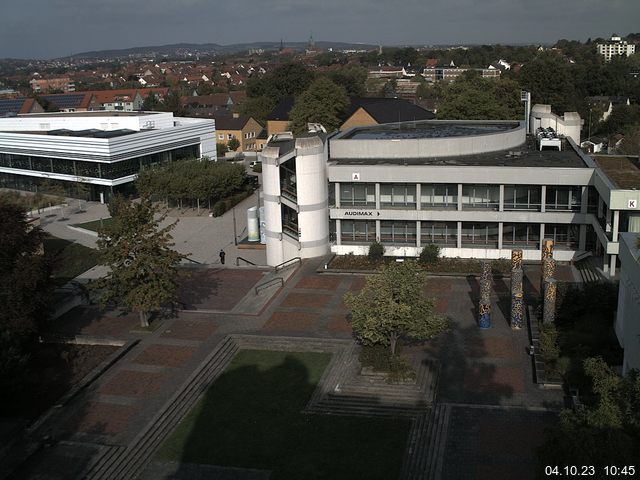 Foto der Webcam: Verwaltungsgebäude, Innenhof mit Audimax, Hörsaal-Gebäude 1