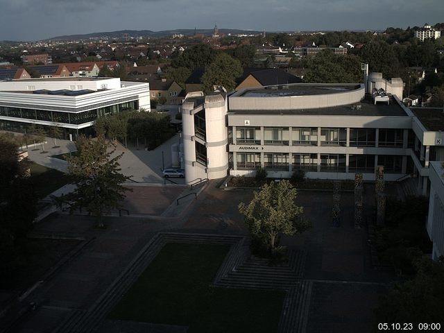 Foto der Webcam: Verwaltungsgebäude, Innenhof mit Audimax, Hörsaal-Gebäude 1