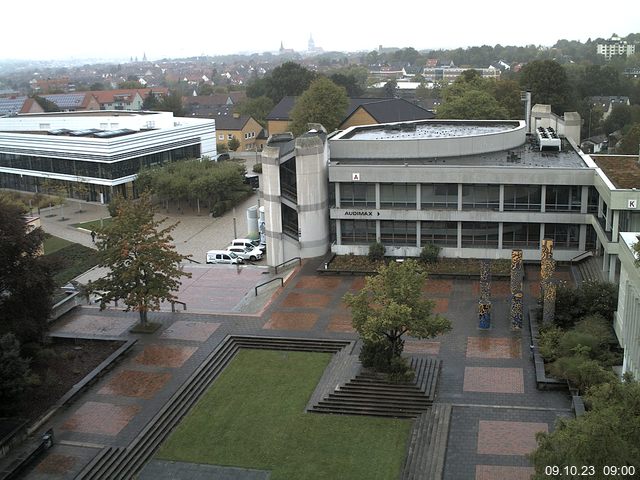 Foto der Webcam: Verwaltungsgebäude, Innenhof mit Audimax, Hörsaal-Gebäude 1