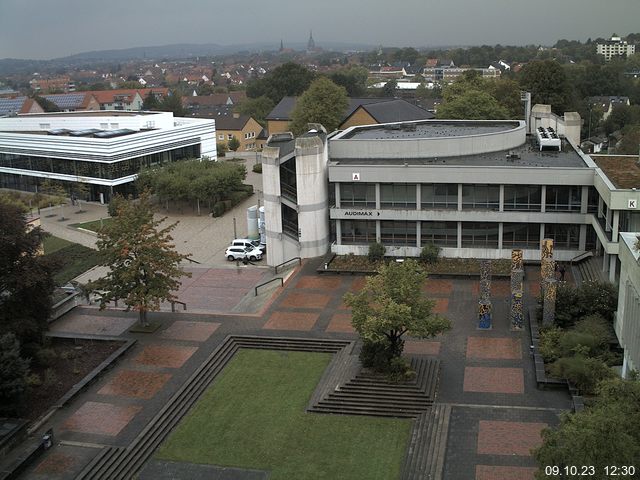 Foto der Webcam: Verwaltungsgebäude, Innenhof mit Audimax, Hörsaal-Gebäude 1