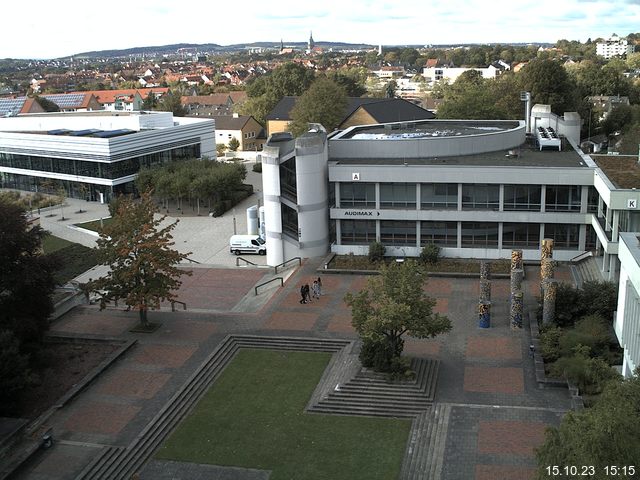 Foto der Webcam: Verwaltungsgebäude, Innenhof mit Audimax, Hörsaal-Gebäude 1