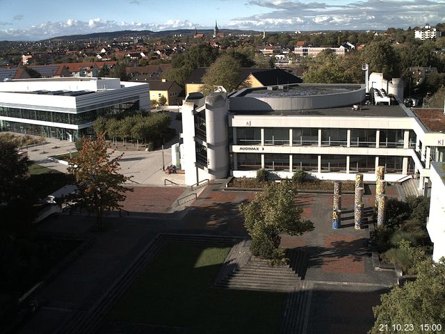 Foto der Webcam: Verwaltungsgebäude, Innenhof mit Audimax, Hörsaal-Gebäude 1