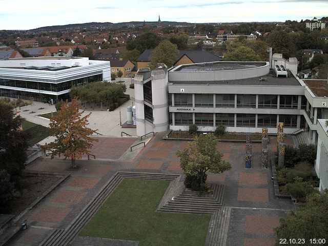 Foto der Webcam: Verwaltungsgebäude, Innenhof mit Audimax, Hörsaal-Gebäude 1