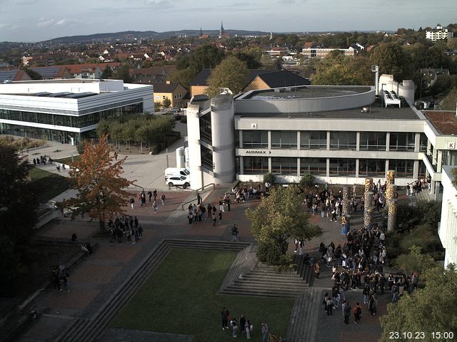 Foto der Webcam: Verwaltungsgebäude, Innenhof mit Audimax, Hörsaal-Gebäude 1