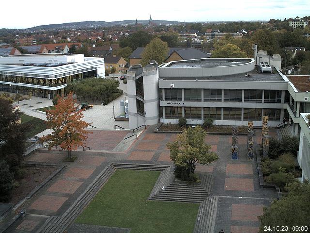 Foto der Webcam: Verwaltungsgebäude, Innenhof mit Audimax, Hörsaal-Gebäude 1