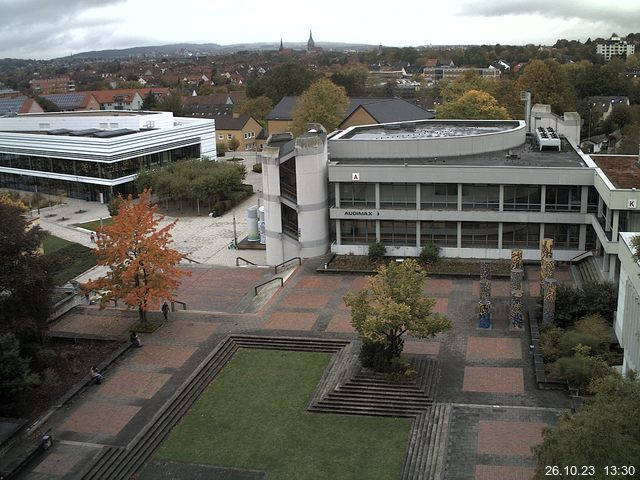 Foto der Webcam: Verwaltungsgebäude, Innenhof mit Audimax, Hörsaal-Gebäude 1