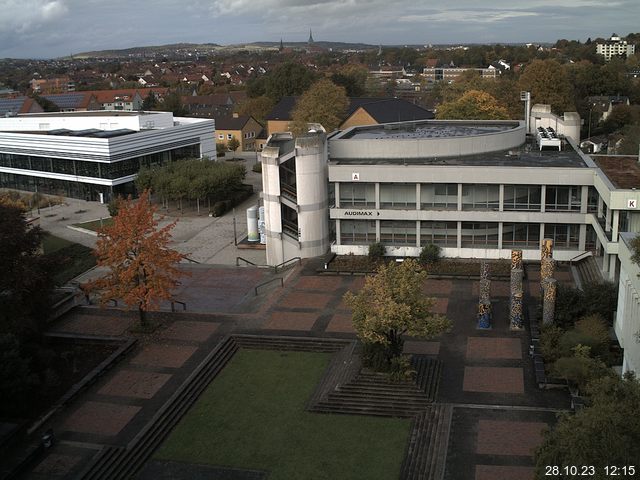 Foto der Webcam: Verwaltungsgebäude, Innenhof mit Audimax, Hörsaal-Gebäude 1