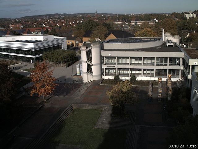 Foto der Webcam: Verwaltungsgebäude, Innenhof mit Audimax, Hörsaal-Gebäude 1