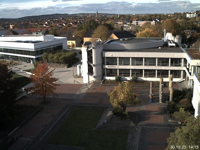 Foto der Webcam: Verwaltungsgebäude, Innenhof mit Audimax, Hörsaal-Gebäude 1