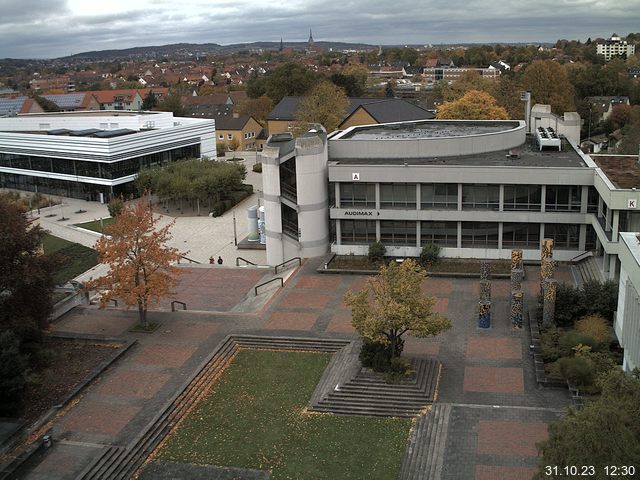 Foto der Webcam: Verwaltungsgebäude, Innenhof mit Audimax, Hörsaal-Gebäude 1