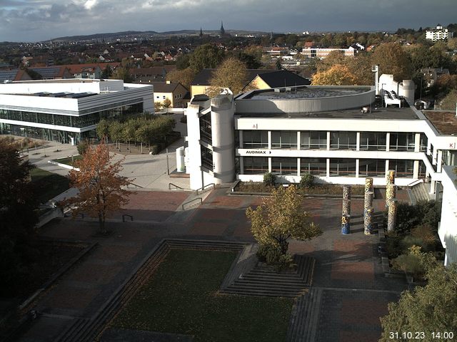 Foto der Webcam: Verwaltungsgebäude, Innenhof mit Audimax, Hörsaal-Gebäude 1