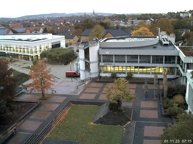 Foto der Webcam: Verwaltungsgebäude, Innenhof mit Audimax, Hörsaal-Gebäude 1