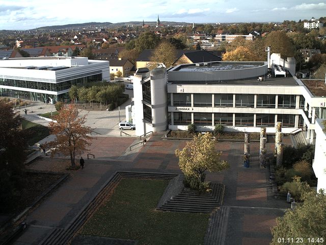 Foto der Webcam: Verwaltungsgebäude, Innenhof mit Audimax, Hörsaal-Gebäude 1