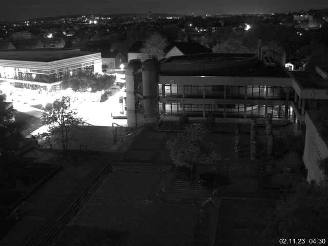 Foto der Webcam: Verwaltungsgebäude, Innenhof mit Audimax, Hörsaal-Gebäude 1