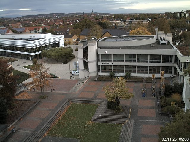 Foto der Webcam: Verwaltungsgebäude, Innenhof mit Audimax, Hörsaal-Gebäude 1