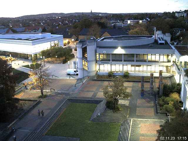 Foto der Webcam: Verwaltungsgebäude, Innenhof mit Audimax, Hörsaal-Gebäude 1