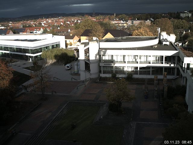 Foto der Webcam: Verwaltungsgebäude, Innenhof mit Audimax, Hörsaal-Gebäude 1