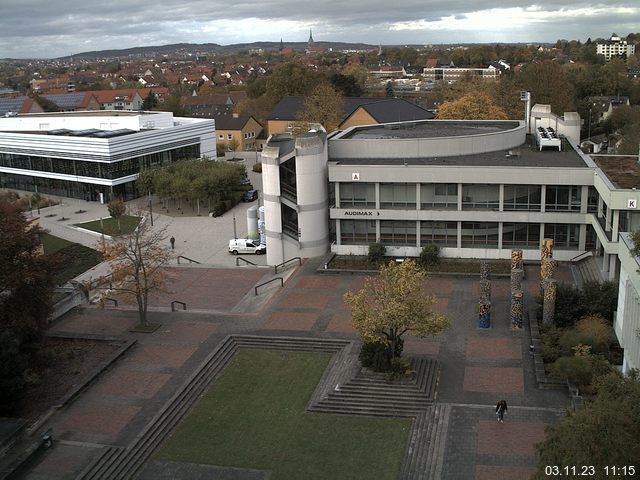 Foto der Webcam: Verwaltungsgebäude, Innenhof mit Audimax, Hörsaal-Gebäude 1